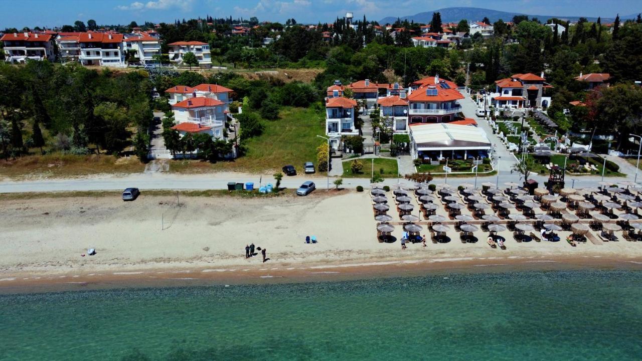 Beach Front Villa Nea Kallikrateia Eksteriør billede