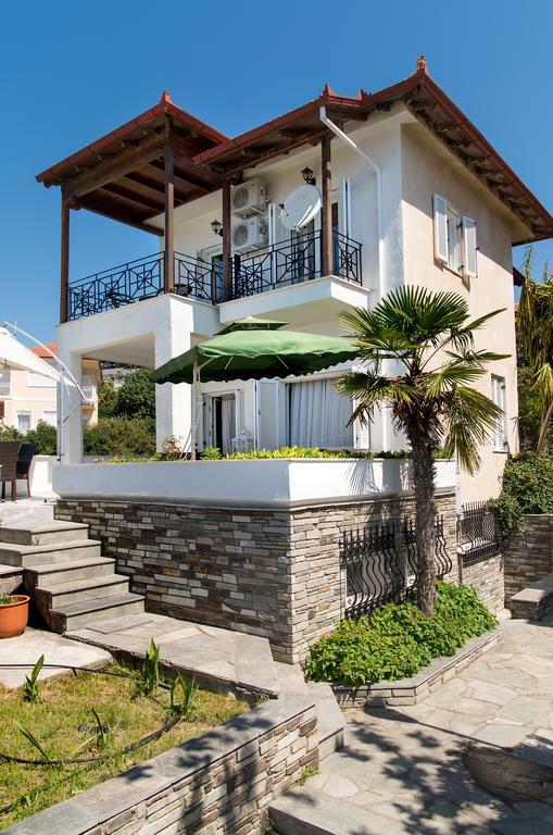Beach Front Villa Nea Kallikrateia Eksteriør billede